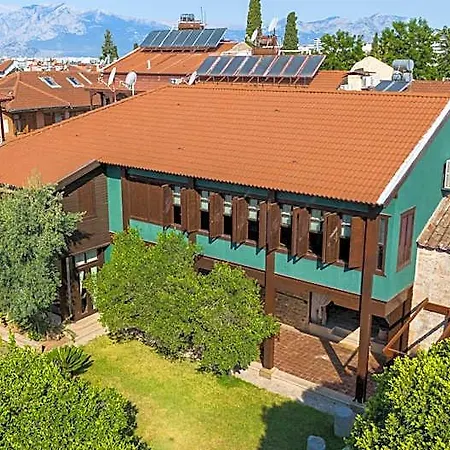 House 5 4* Antalya