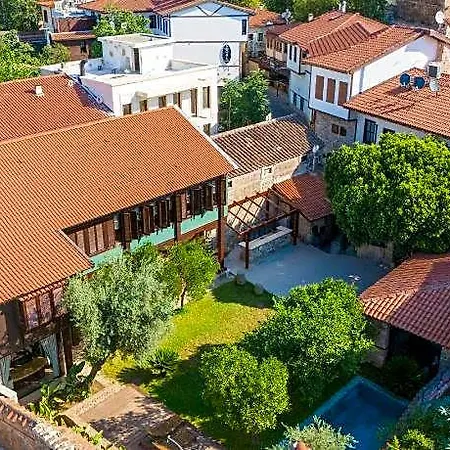 House 5 Hotel 4*