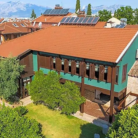 House 5 Отель