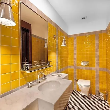 House 5 Отель 4*